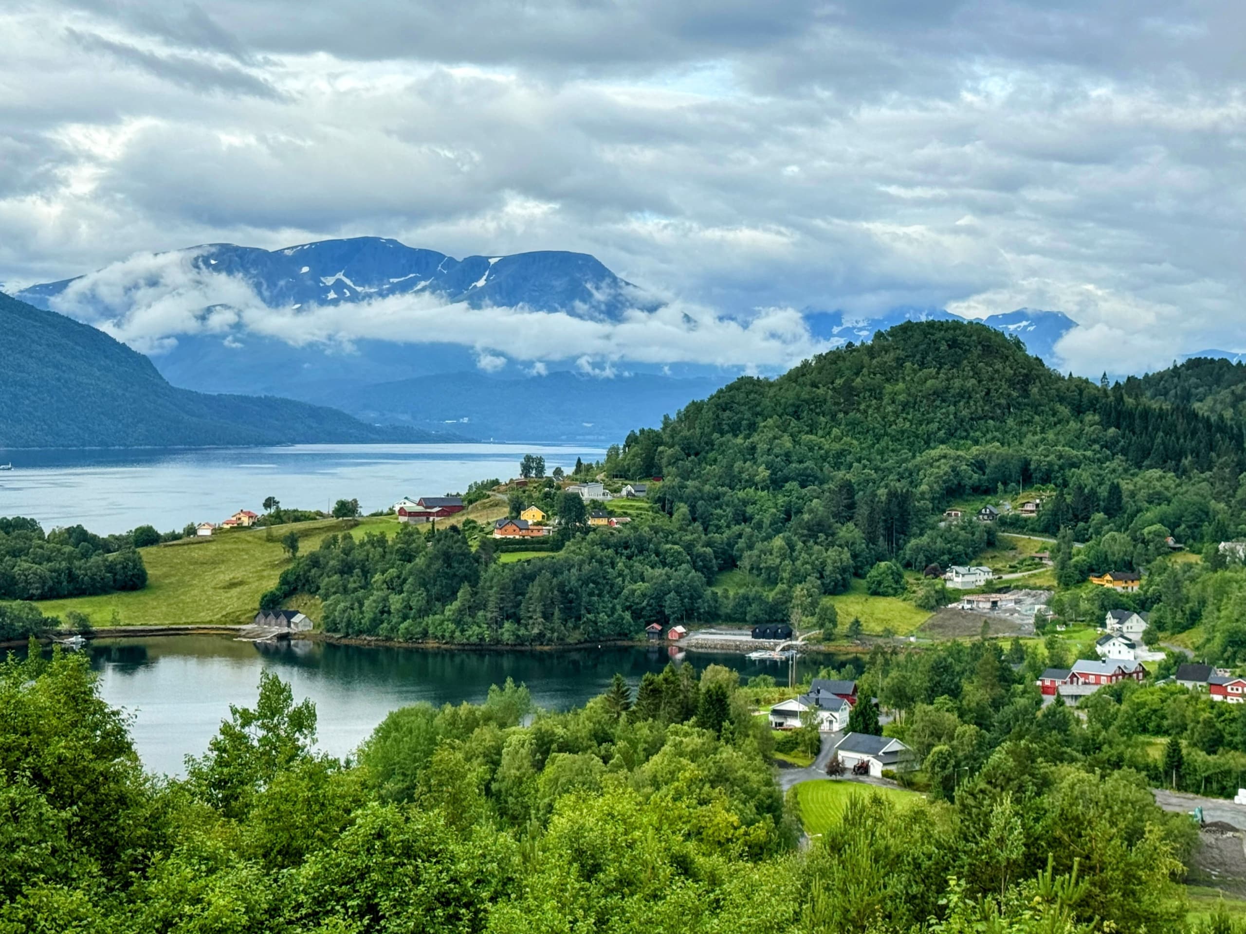Featured image for “Multi-course travel through Norway”